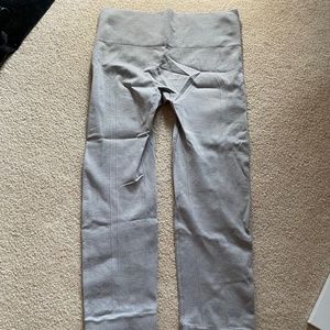 Lululemon Ebb to Street Ribbed Leggings EUC Size 6 Light Gray